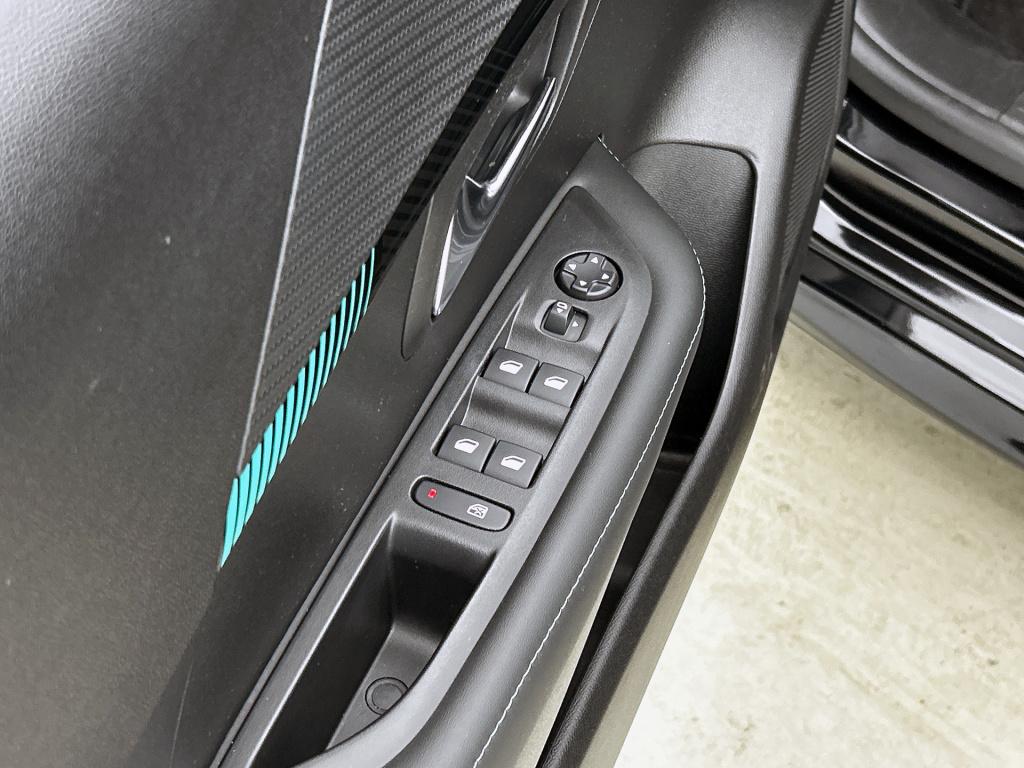 Peugeot 208 100pk allure pack | rijklaar | keyless | camera | stoelverwarmi