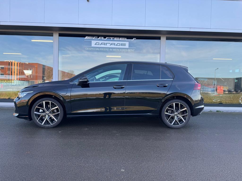 Volkswagen Golf 1.5 ehybrid 50 edition automaat , elektrische voorstoelen, 