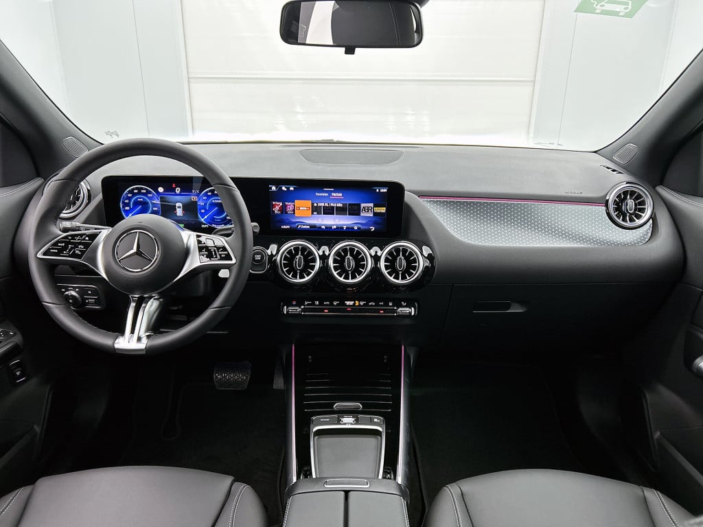 Mercedes-Benz Eqa 250+ business solution 71 kwh | parkeerpakket met achteru
