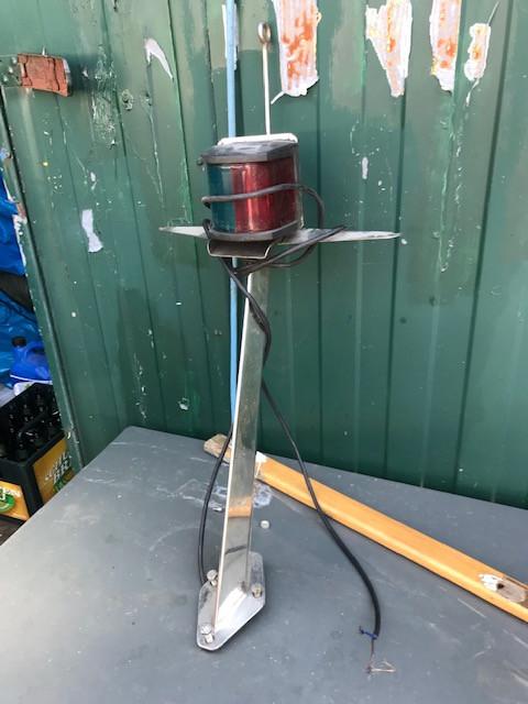 Pomp, stabilisatorplaten, lichtmastje een zwemtrap