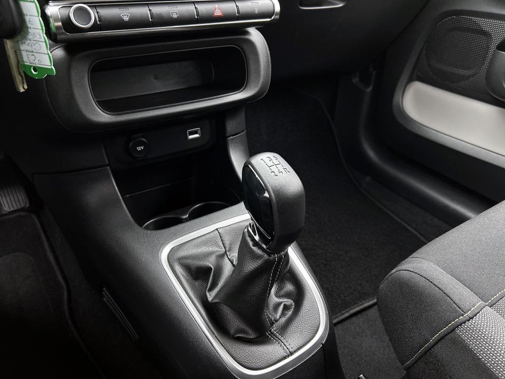 Citroen C3 83 pk shine | rijklaar | stoelverwarming | parkeerhulp | apple c