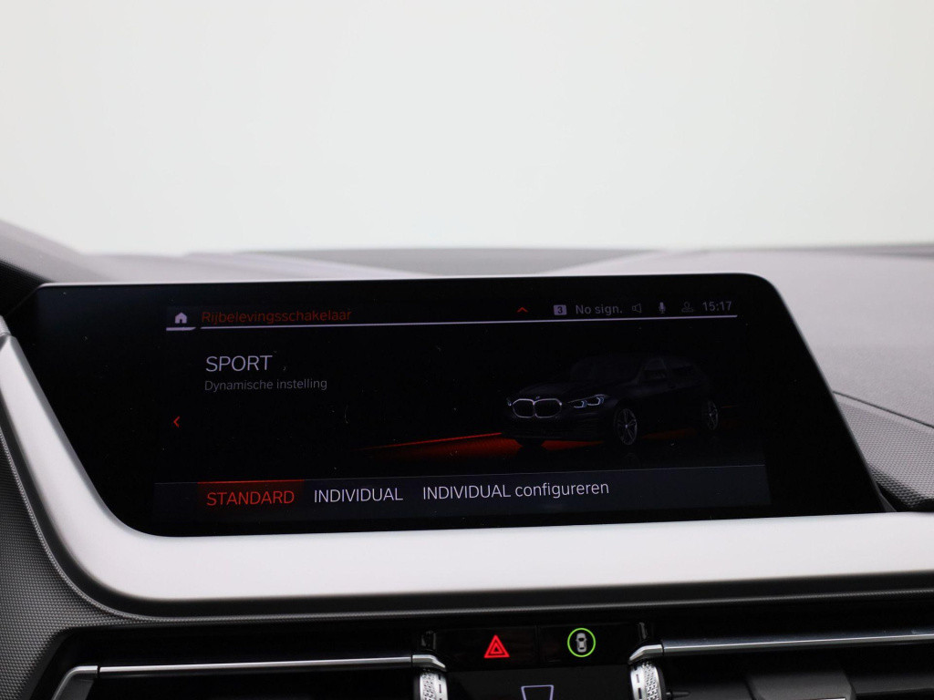 BMW 1 Serie 118i executive | automaat | schuifdak | leder | stoel verwarmin
