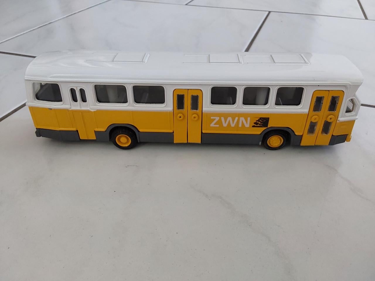 Zware miniatuur autobus ZWN