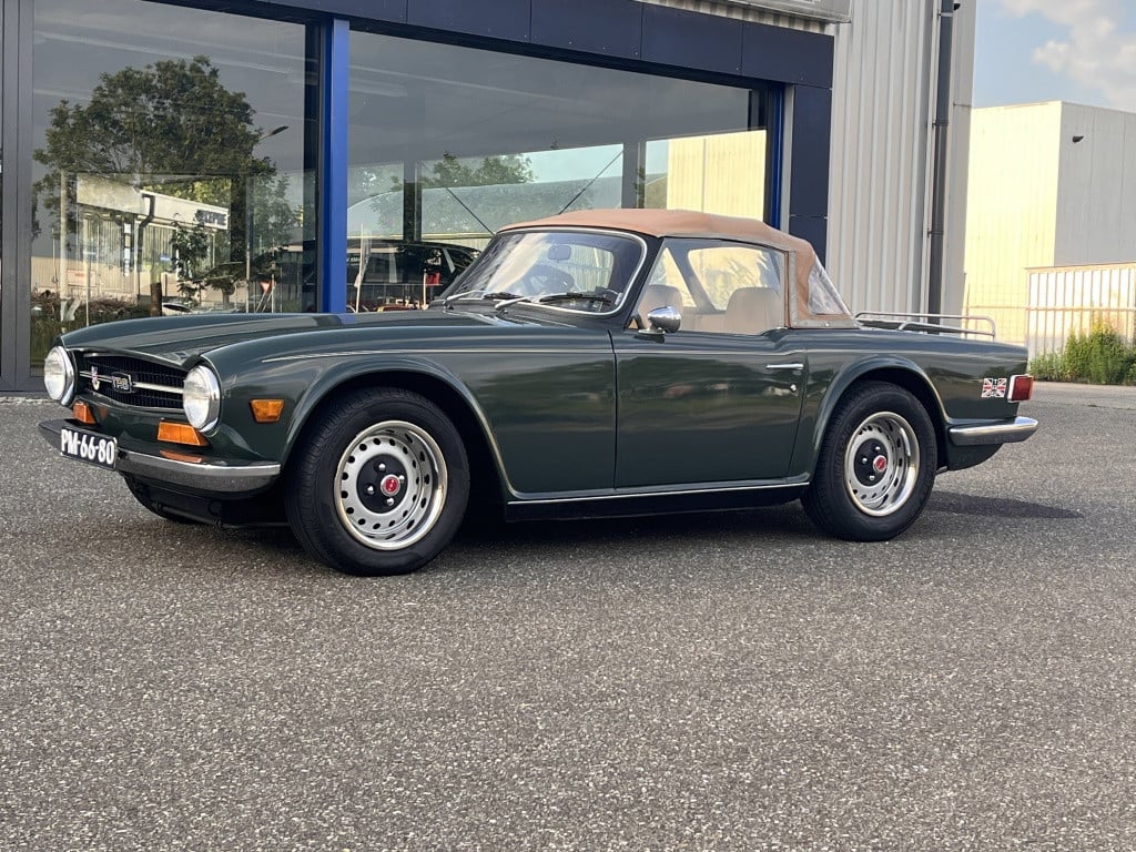Triumph TR6 soft top