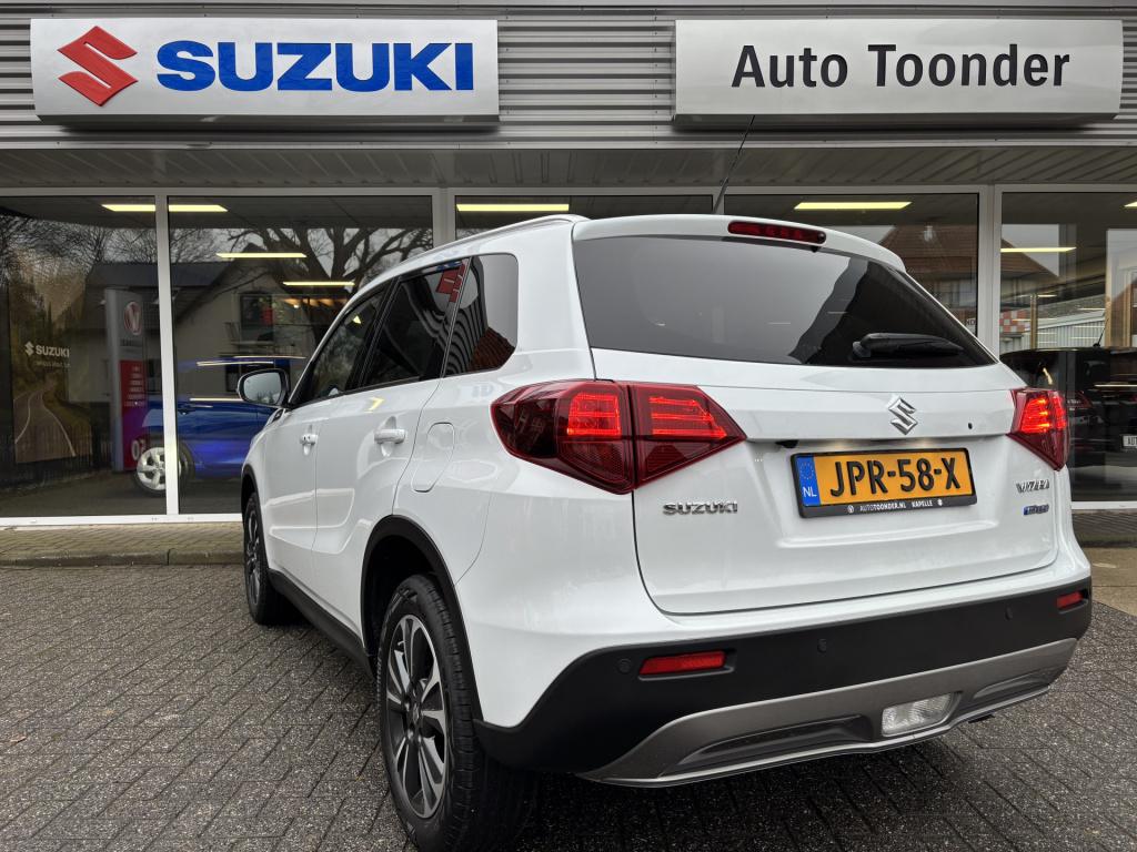 Suzuki Vitara 1.4 boosterjet style smart hybrid