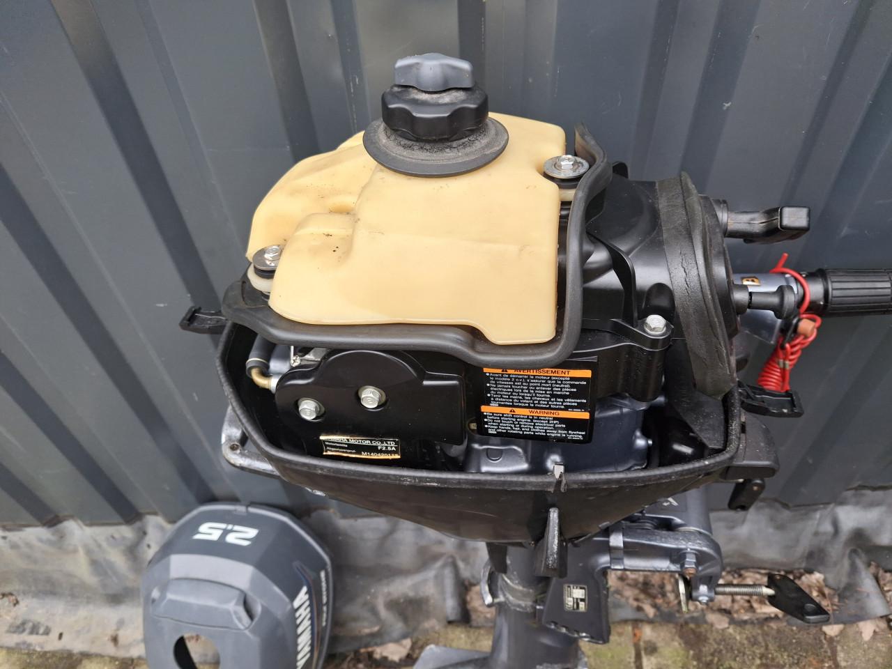 Yamaha 2.5 pk 4 takt Buitenboordmotor kortstaart in topstaat!!