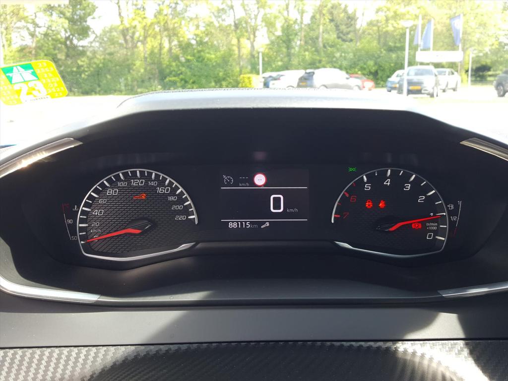 Peugeot 2008 1.2 puretech 100pk active | navigatie | bt | camera achter | p