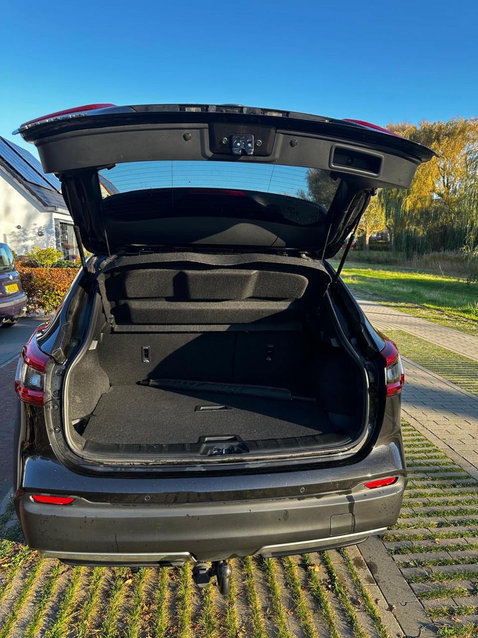 Nissan Qashqai Tekna 1.2 Dig-t 85KW 2WD CVT 2018 trekhaak stoelvw