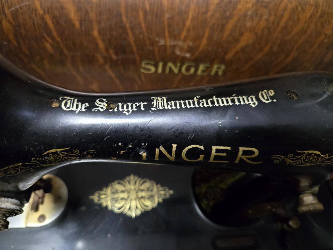 Antieke Singer 99K handnaaimachine 1920-1935,