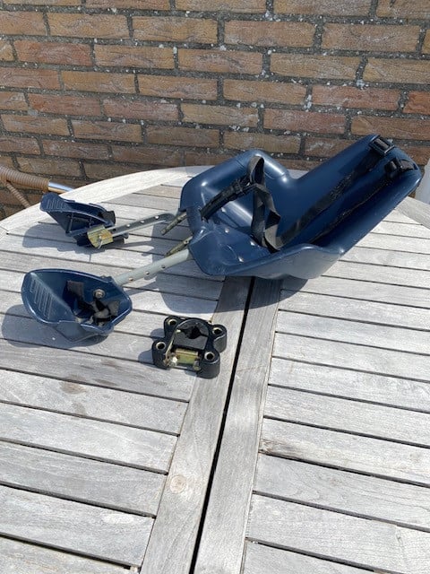 Bobike voorzit stoeltje  met bevestiging in goede staat