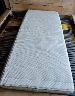 Stevig (natuur)latex matras 90x200cm (IKEA)