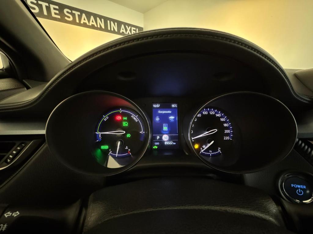 Toyota C-hr 1.8 hybrid business plus
