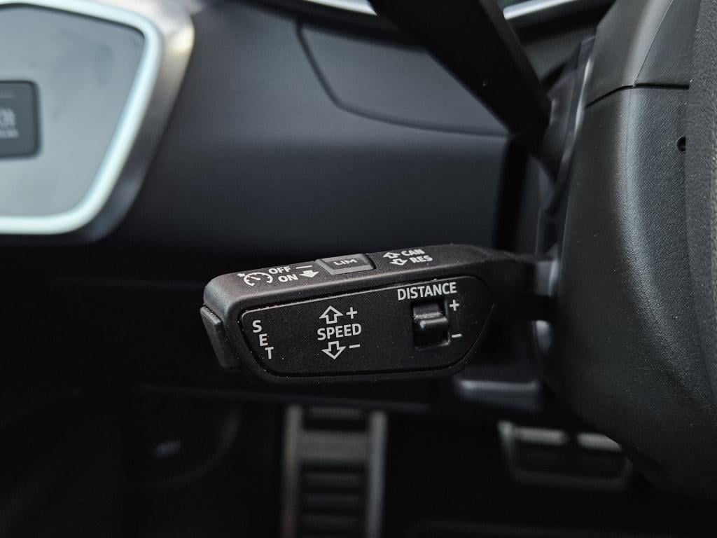 Audi A6 avant 55 tfsi e quattro s-line competition | acc | b/o