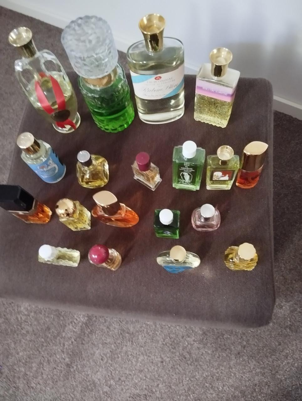 Beautycase met 19 geur flesjes