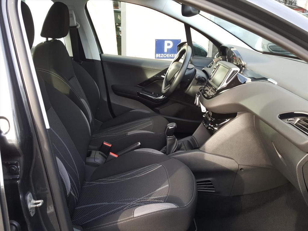 Peugeot 208 envy 1.2 vti 82pk 5d navigatie | cruise & climate control | par