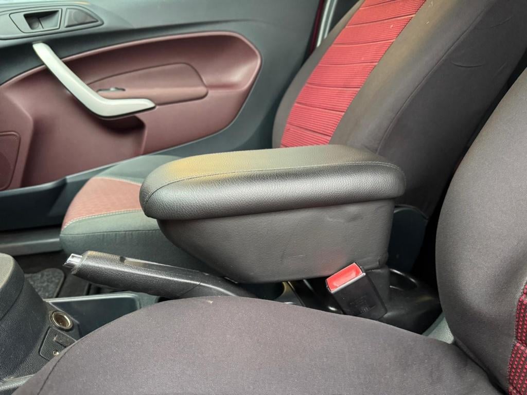 Ford Fiesta 1.6 titanium | apk: 14-01-2027 | inruiler