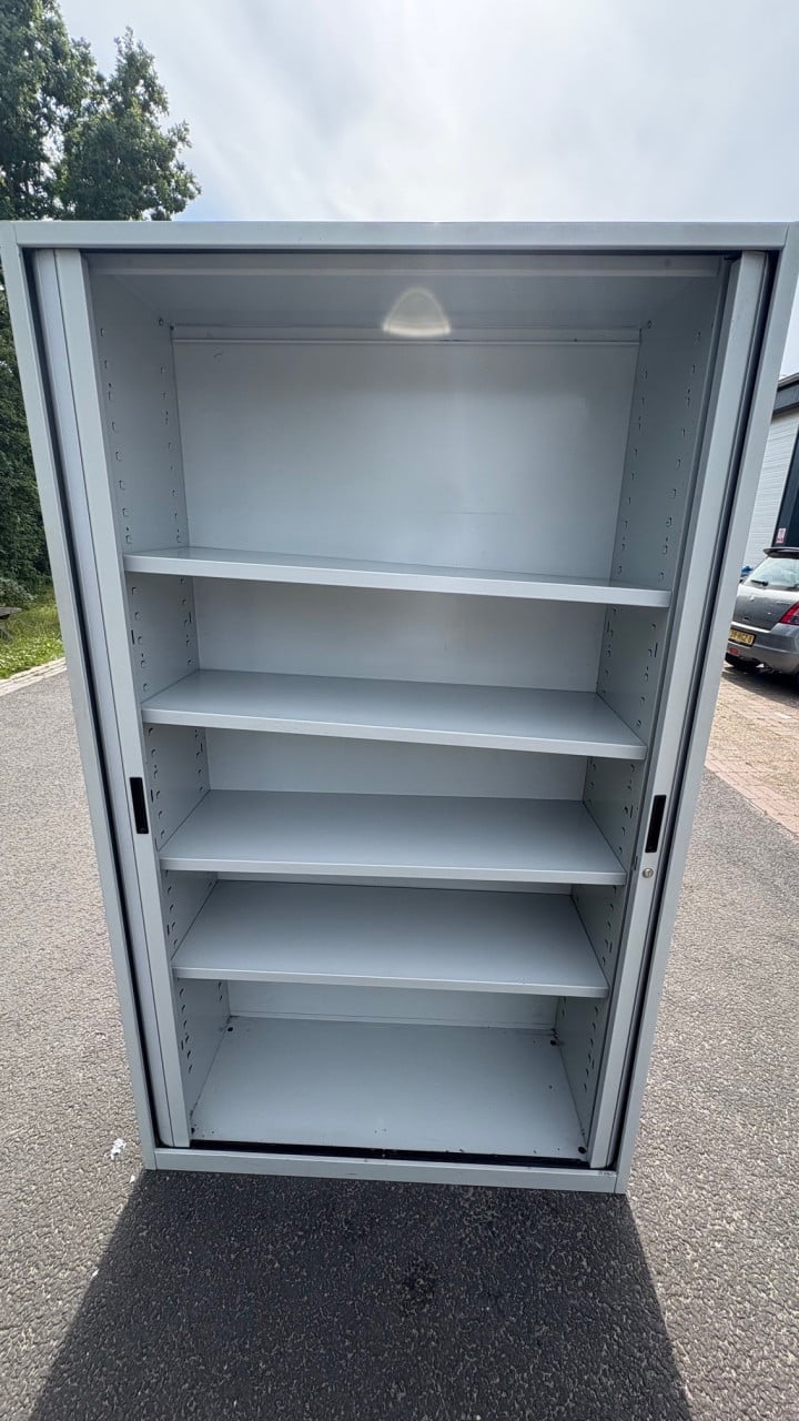 Roldeurkast archiefkast dossierkast metalen kast