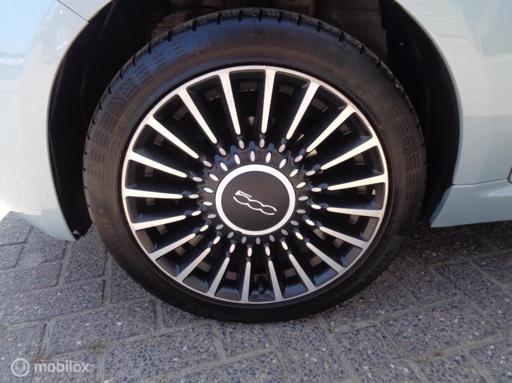 Fiat 500 C 1.0 hybrid launch edition/airco/16''lm velgen/half leer/1st eig/