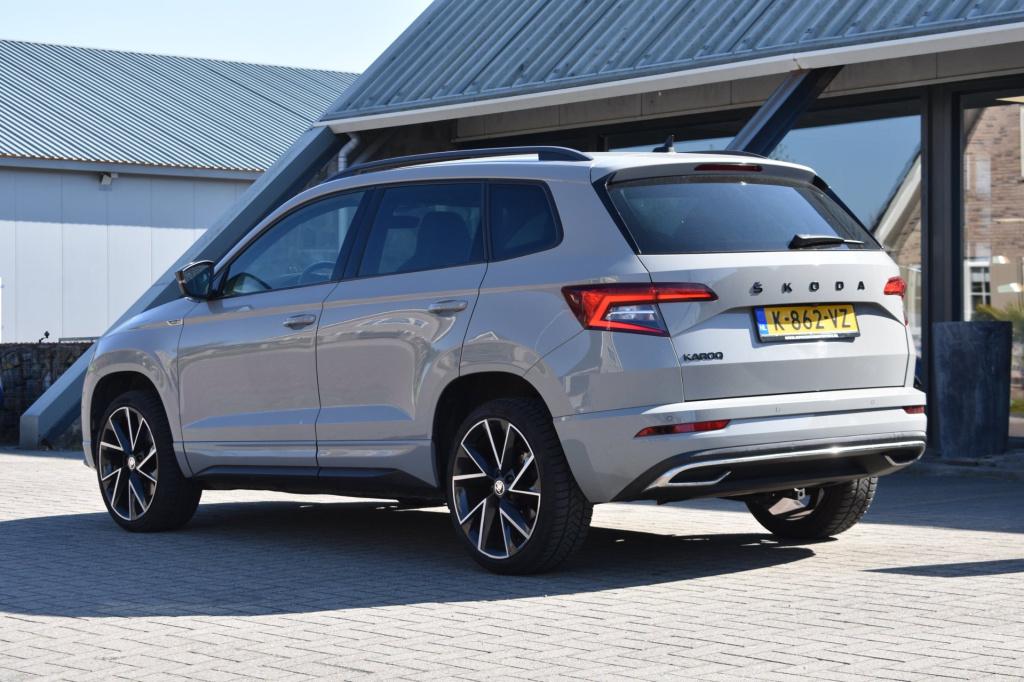 Skoda Karoq 1.5 tsi act sportline | camera | nap | stoelverwarming | apple 