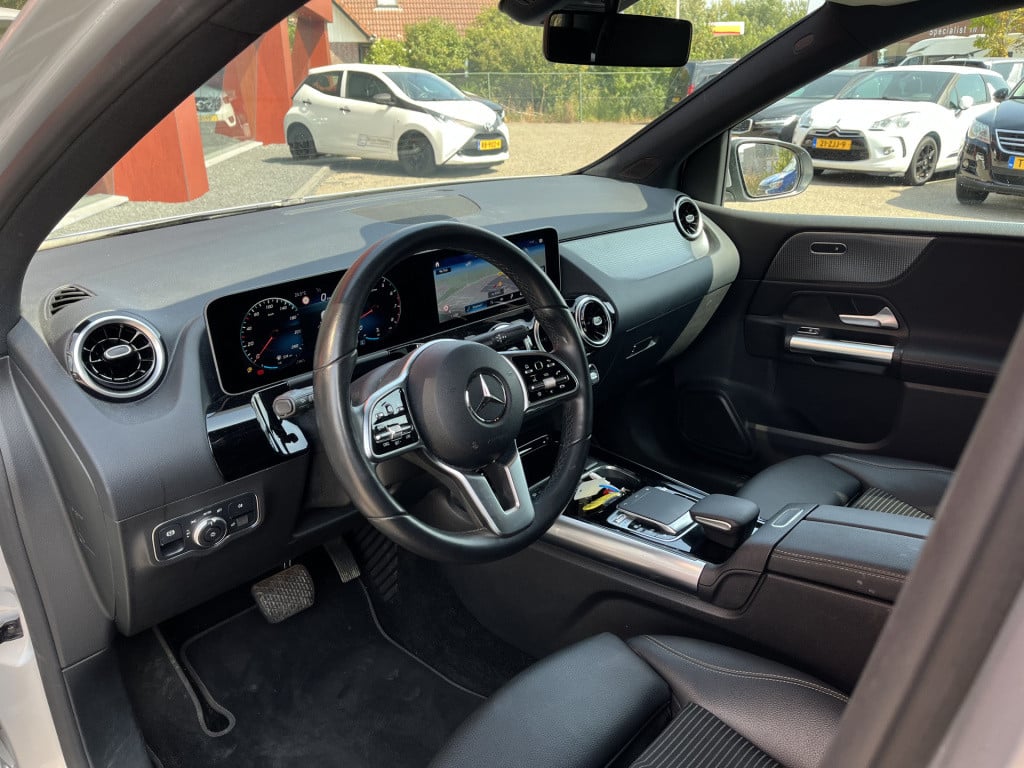 Mercedes-Benz B-Klasse 250 premium plus automaat | trekhaak |
