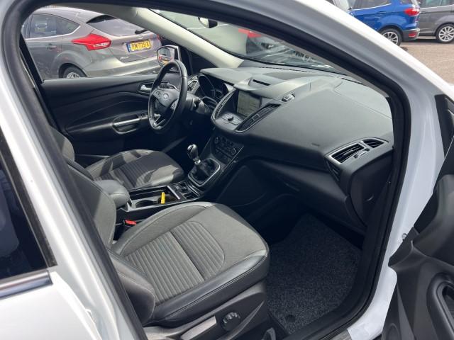 Ford Kuga 1.5 ecoboost 150pk 2wd titanium | trekhaak |