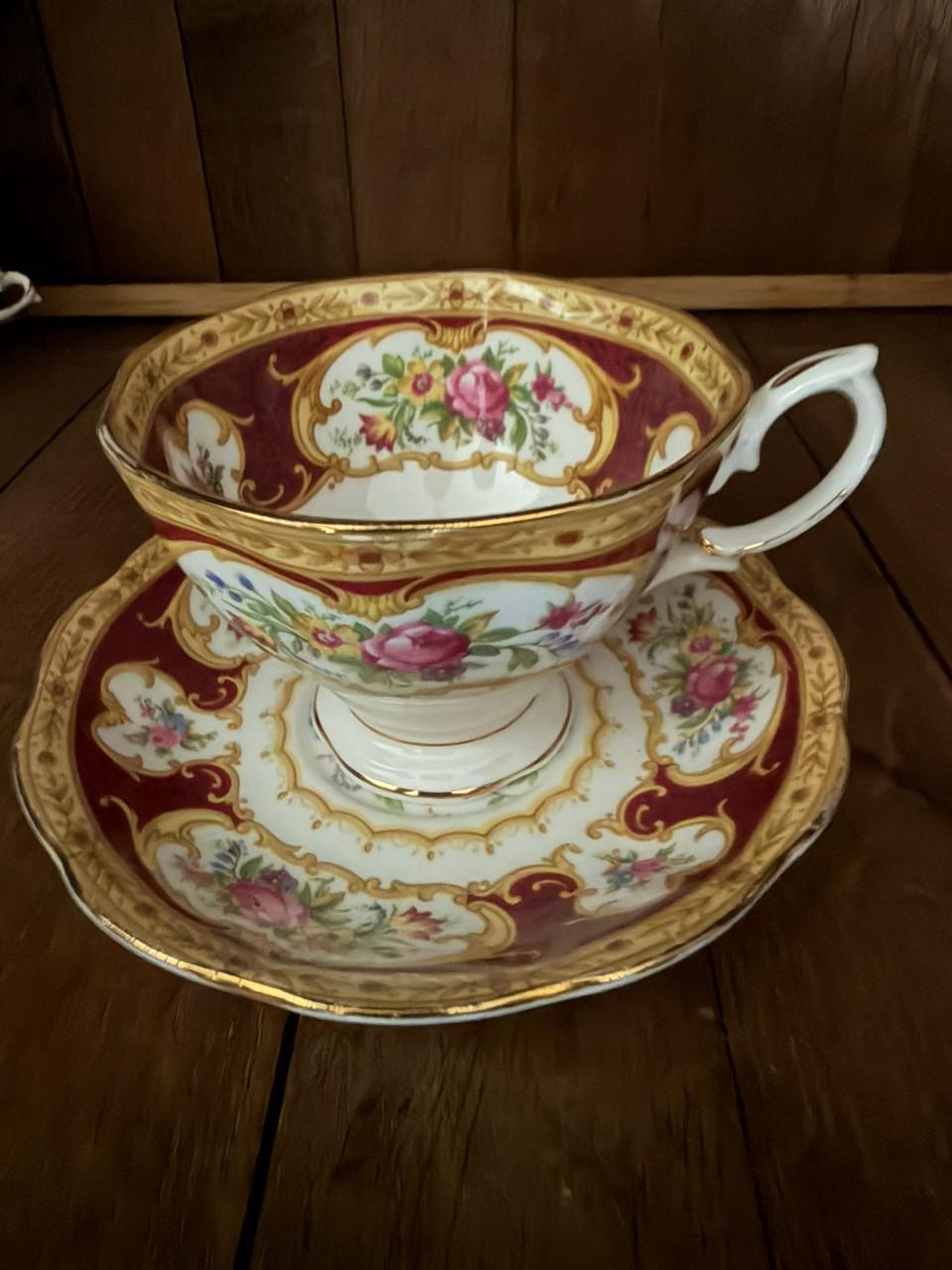 Dames en heren kop en schotel