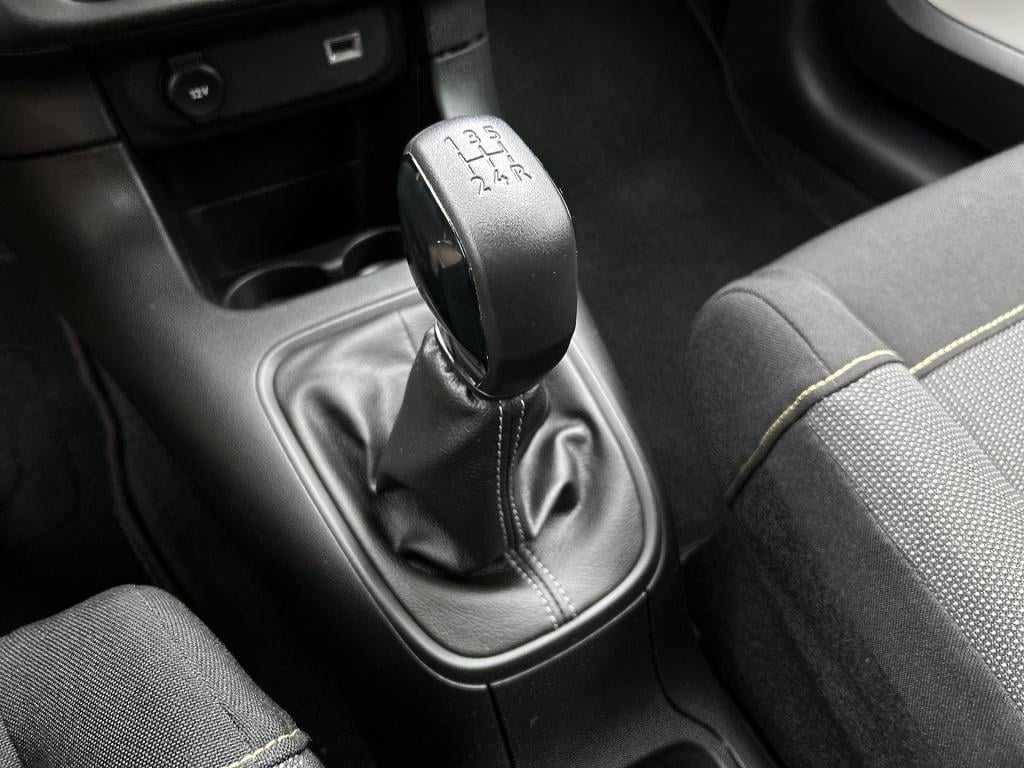 Citroen C3 83pk shine | rijklaar | parkeerhulp | lm velgen |