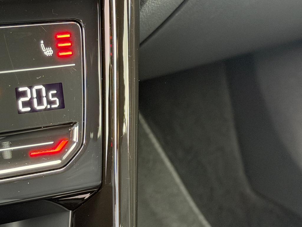 Volkswagen T-roc 1.5 tsi 150pk dsg r-line | trekhaak | camera | keyless | e