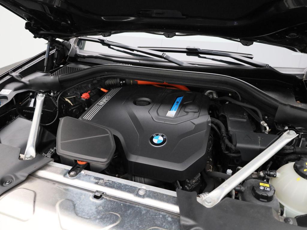 BMW X3 xdrive30e (135 kw) | automaat | panoramadak | trekhaak 2.000 kg | st