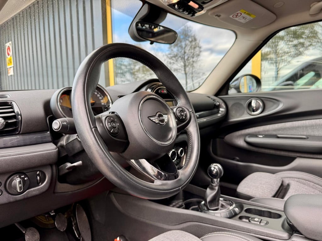 Mini Clubman mini 1.5 one chili - pano - half leer - lm velgen - stoelverwa