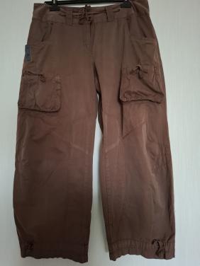 Didi broek met extra zakken en strikdetails. Bruin. Maat 44. Gedragen.