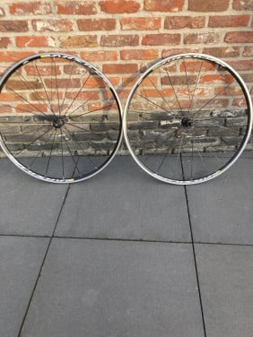 Wielset Mavic met campa body