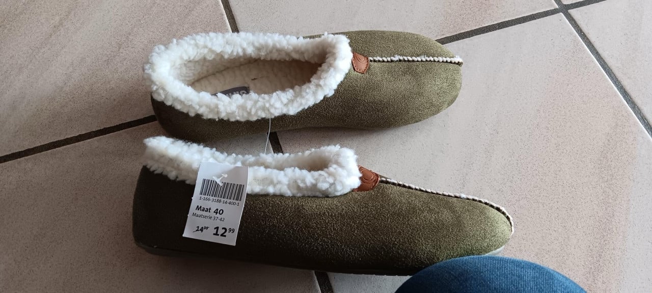 PANTOFFELS (Spaanse sloffen), nieuw in schoenendoos