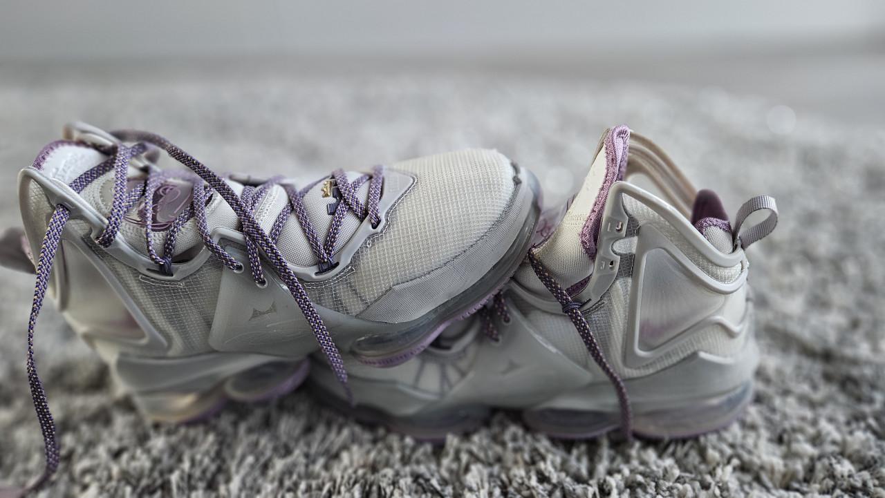 Nike LeBron 19 Space Jam - Maat 42.5