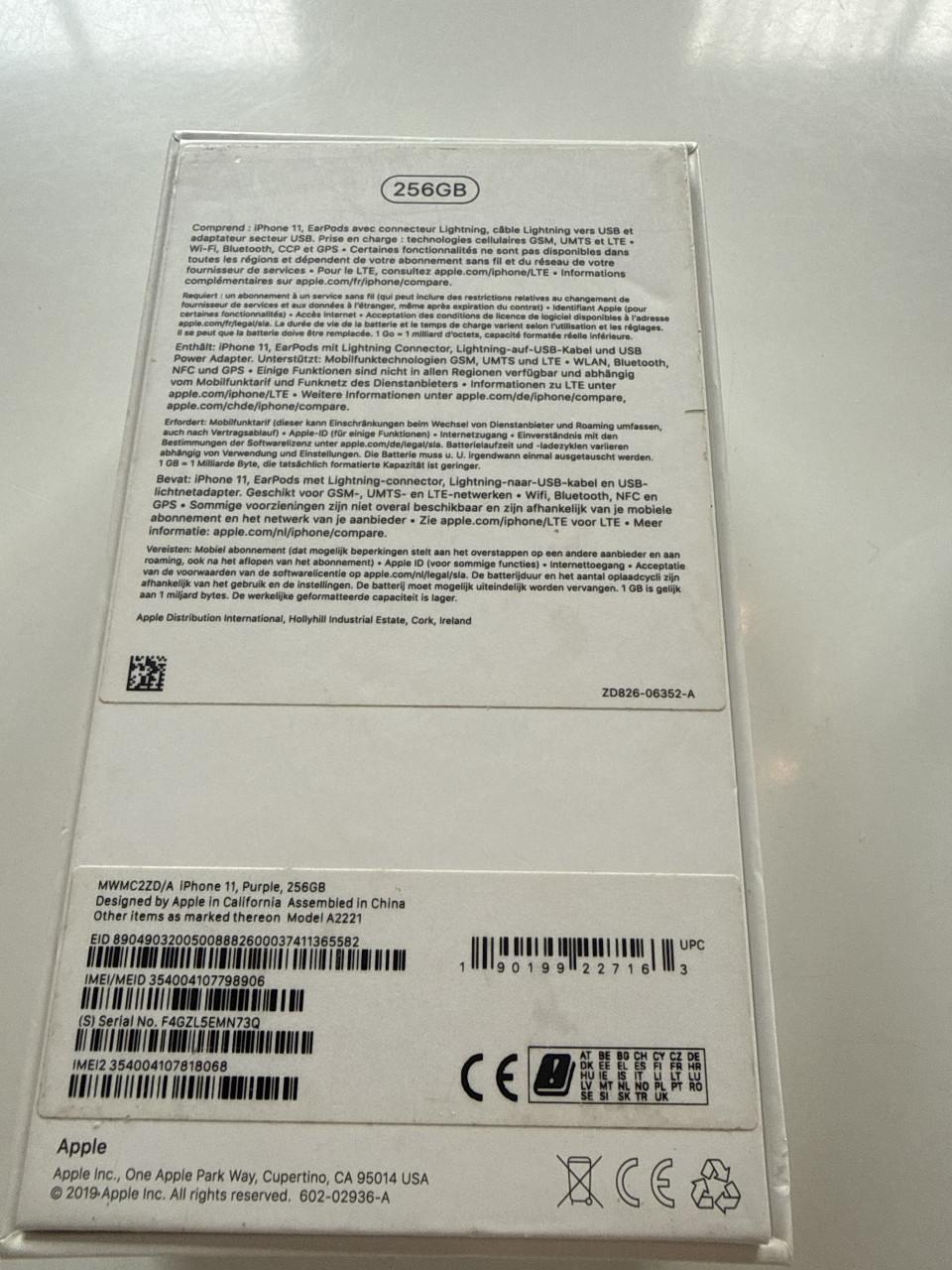 IPhone 11 256gb purple in zeer goede staat!