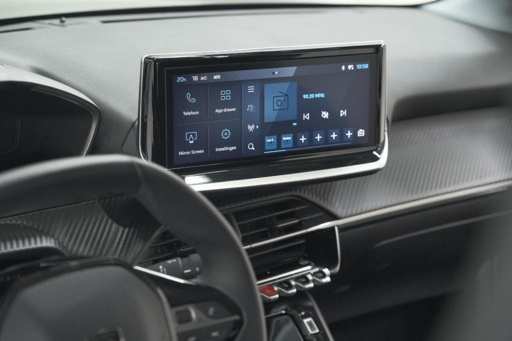 Peugeot 208 puretech 100 allure | parkeersensoren | navigatie | apple carpl