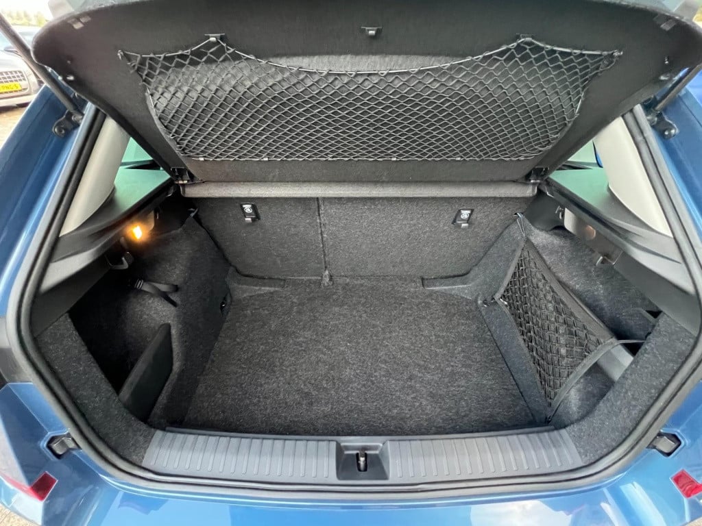 Skoda Kamiq 1.5 tsi act business edition, 150 pk, achteruitrijcamera enz...