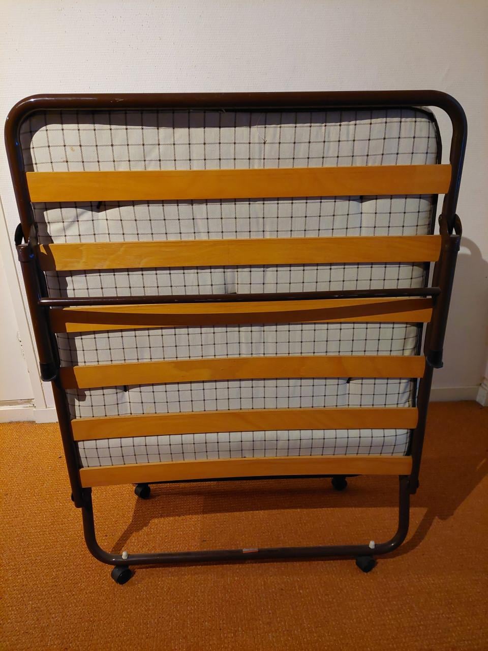 Opklapbed / Logeerbed