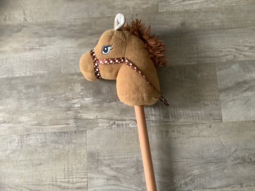 Stokpaard met geluid