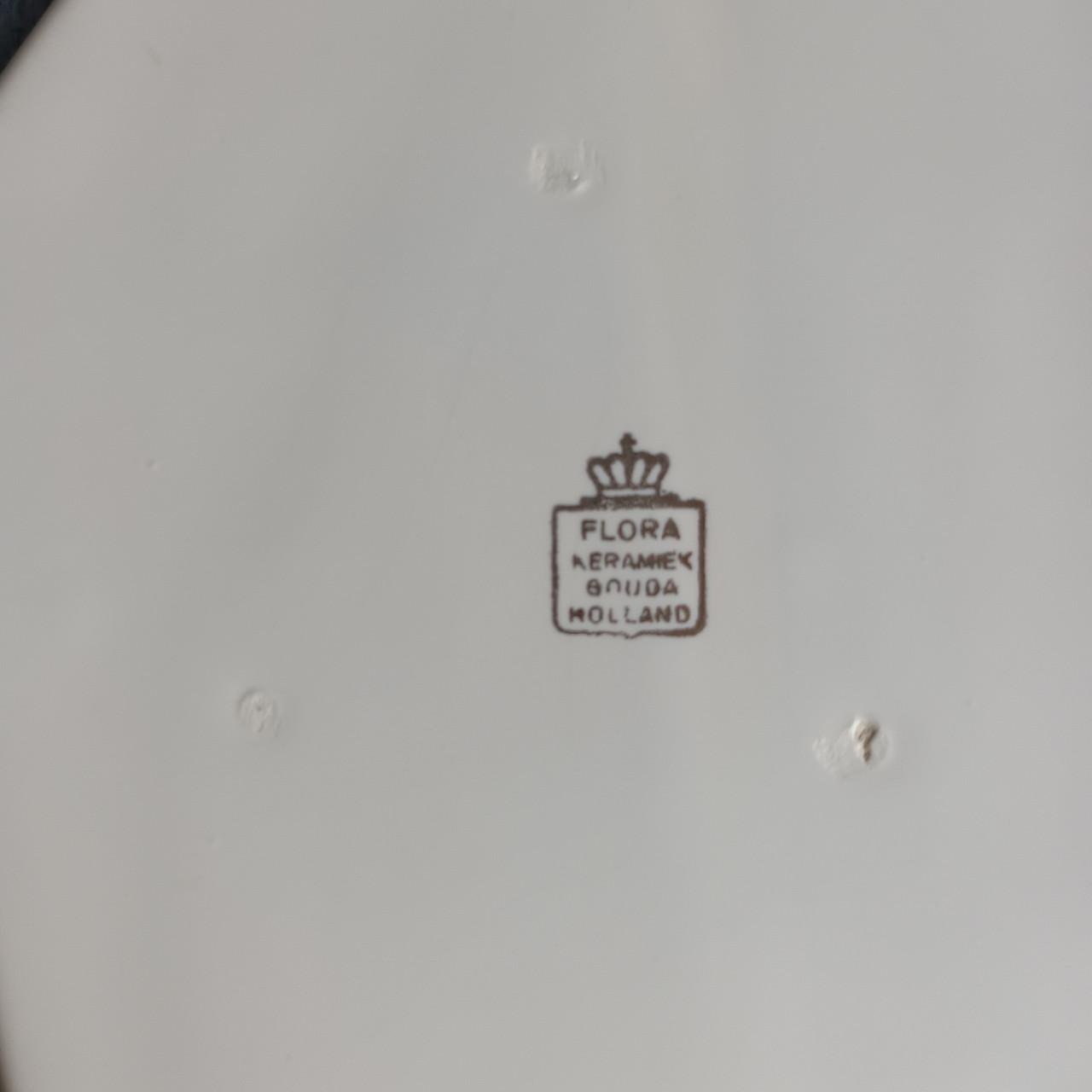 Plateelbakkerij Flora Gouda keramiek tegeltje uit de jaren 1950/1960