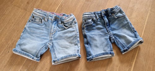 Jongens jeans short 2 stuks maat 92