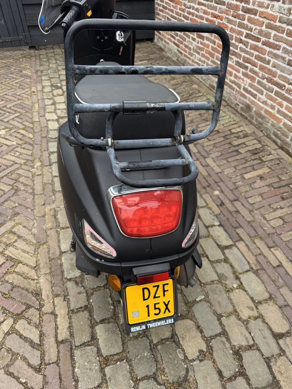 Berini Scooter Napoli zwart 45km/h 2020