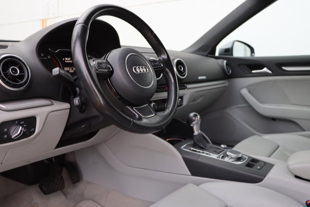Audi A3 cabriolet 1.8 tfsi quattro ambition pro line s open days