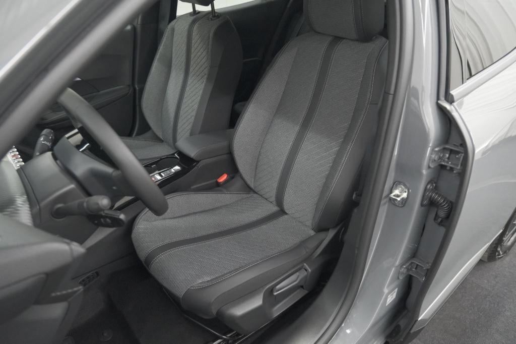 Peugeot E-2008 ev allure 54 kwh | 11 kw lader | warmtepomp | apple carplay 