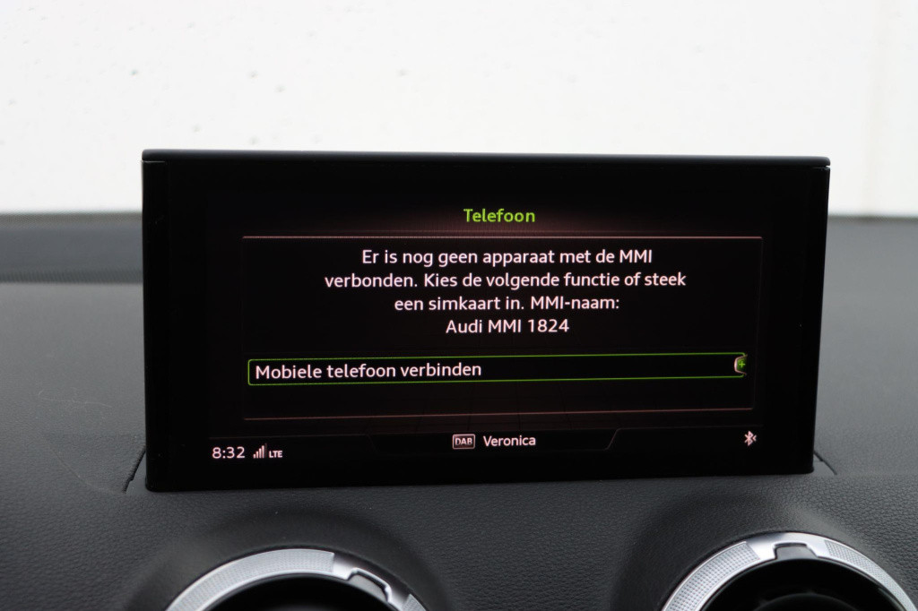Audi Q2 30 tfsi s-line edition sound 110pk