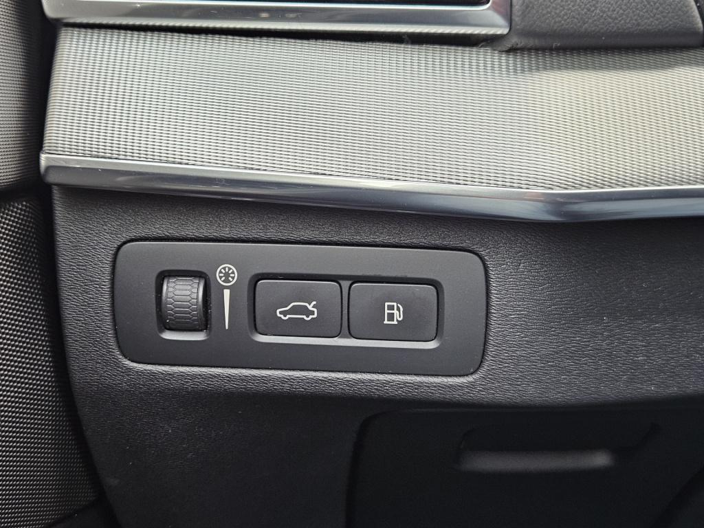 Volvo XC90 2.0 t8 twin engine awd r-design | pano | elek. trekhaak