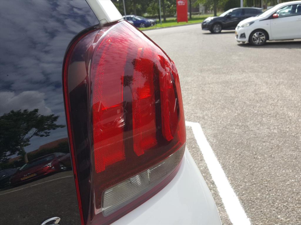 Peugeot 108 1.0 e-vti 72pk 5d active | airco | radio | bluetooth | bellen &