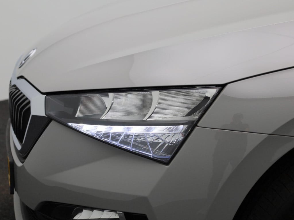Skoda Scala 1.0 tsi sport business | automaat | lmv | parkeer sensoren | vi