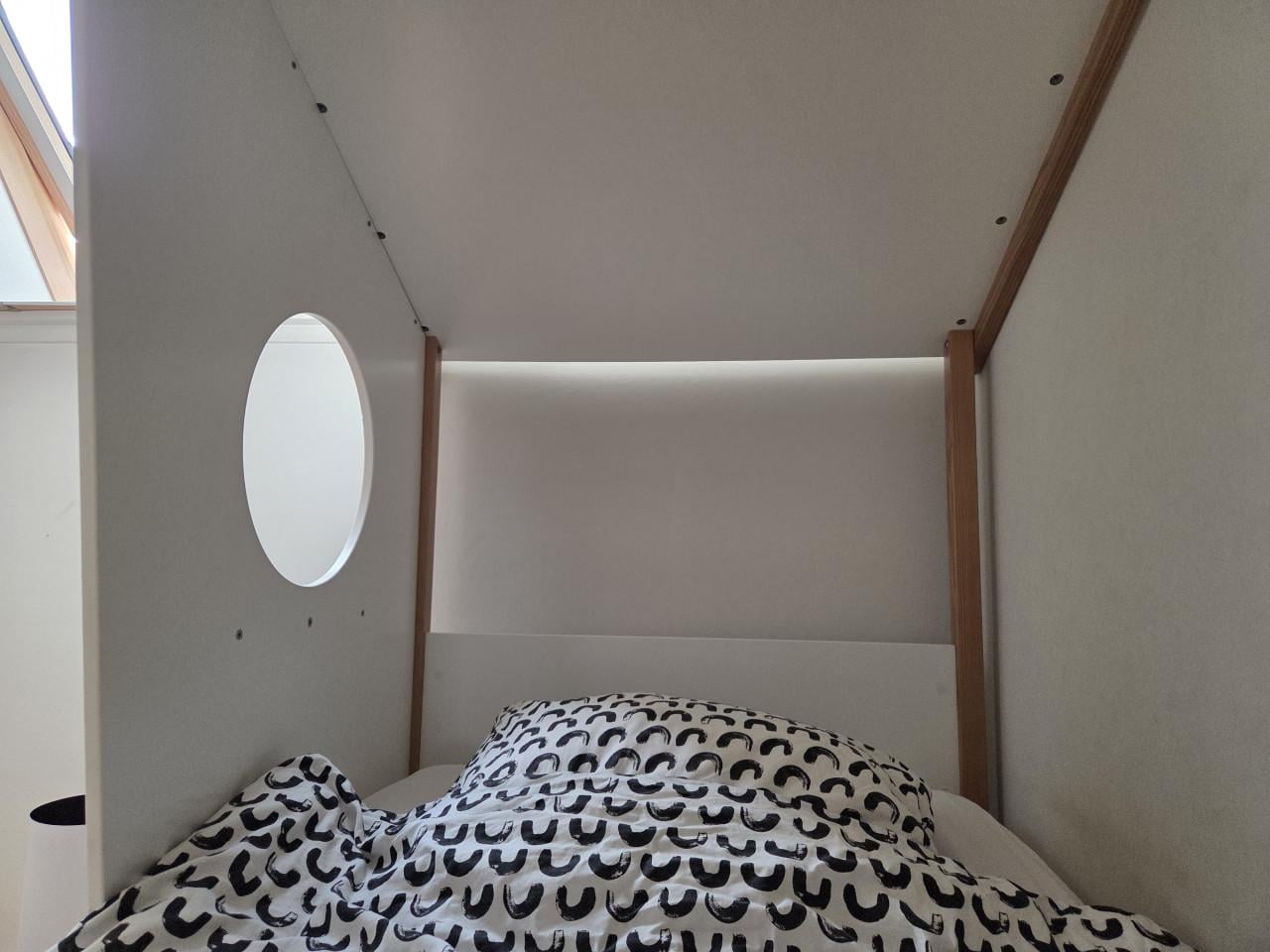 Tipi bed Coco en linnenkast Julian voor kind tot tiener