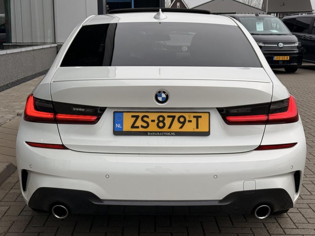 BMW 3-serie 320i m-sport | schuif/kantel | harman / kardon | leder | head-u